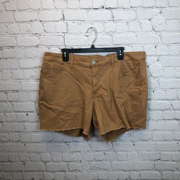 EVRI | Shorts | Evri Tan Shorts Size 6w 